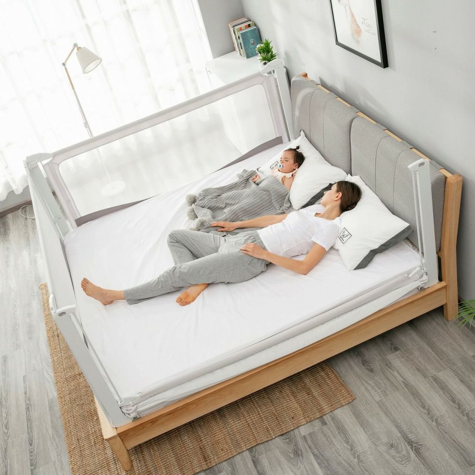 Co sleeping outlet bed rail